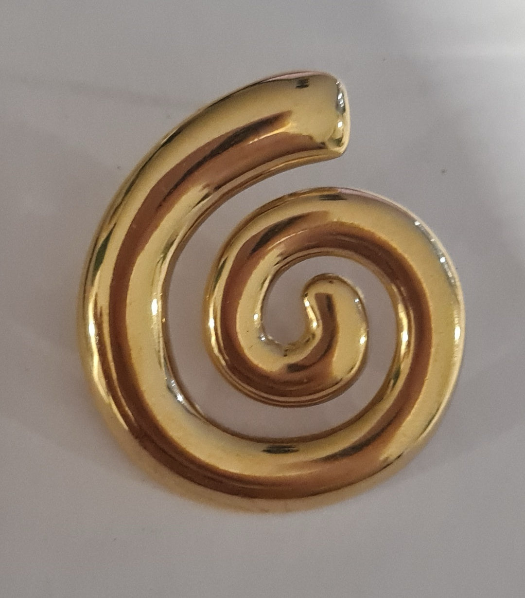 ES16 Gold Spiral Stud Earrings