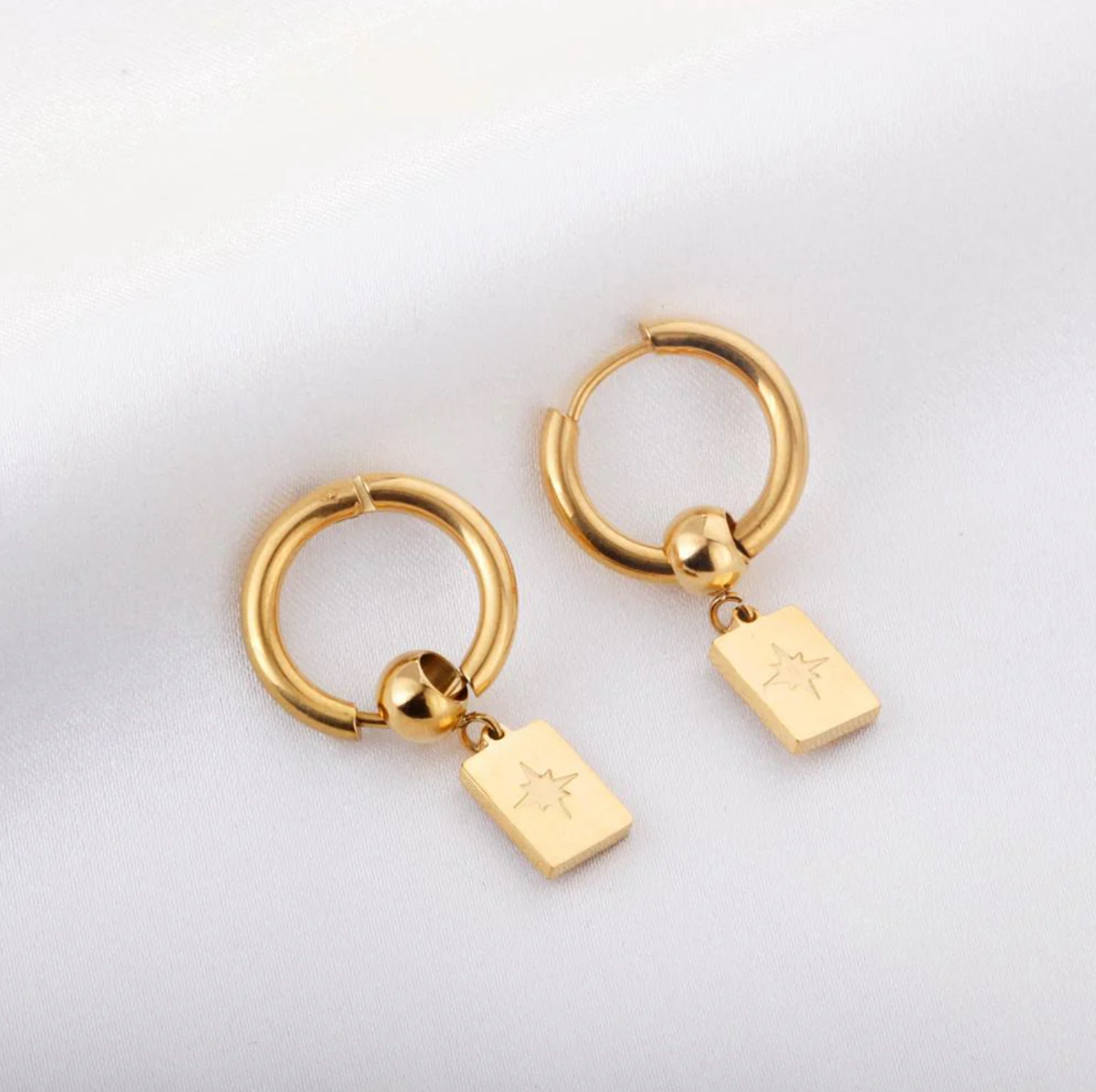 EH28 Gold Hoops with Star discs