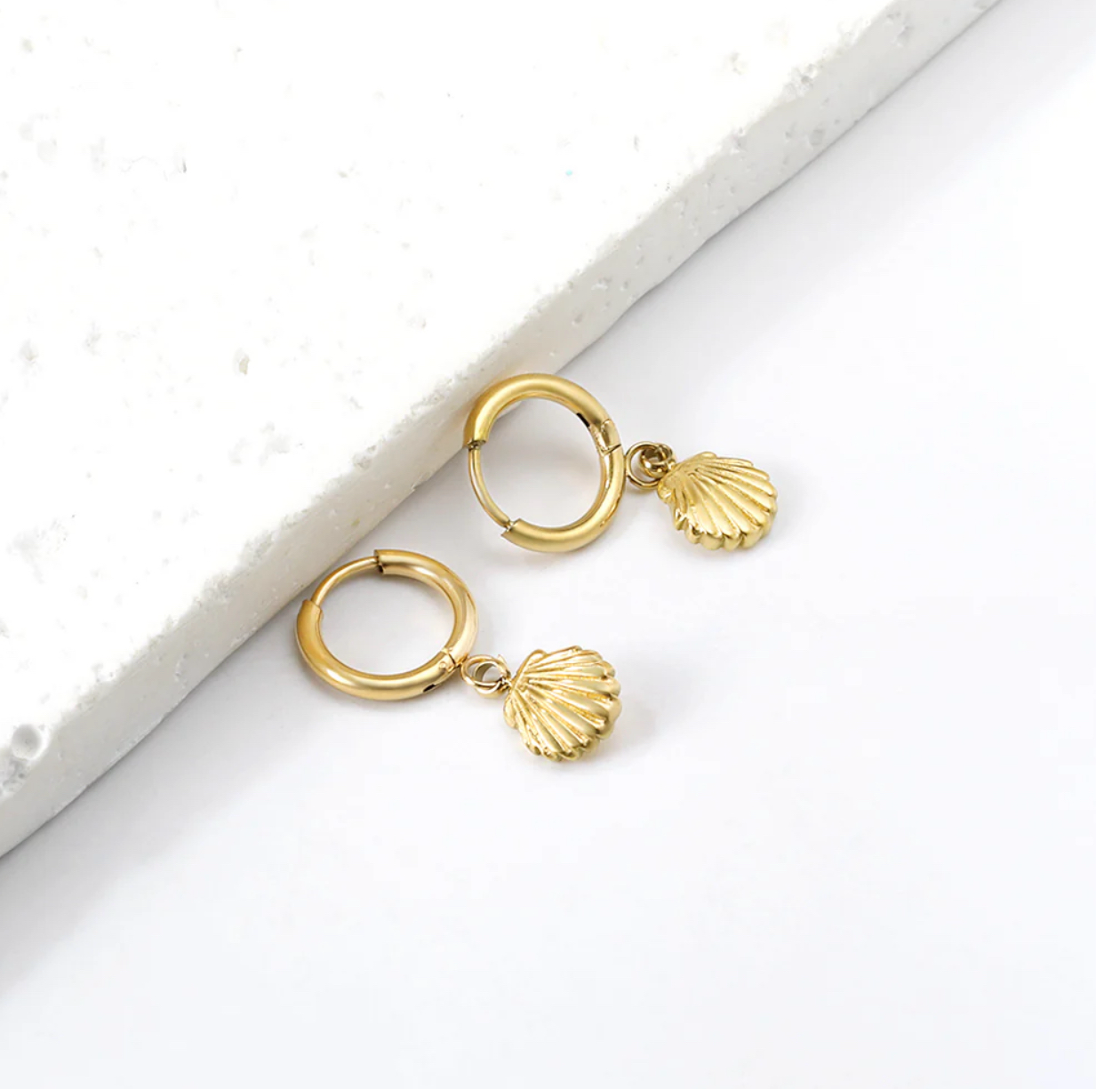 EH31 Gold Shell hoop earrings