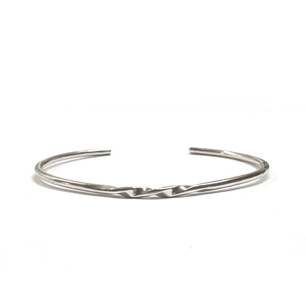 Twirl bangle